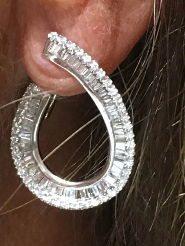 Roman Joyero Pendientes<Pendientes NURGUL en oro blanco con diamantes y baguettes