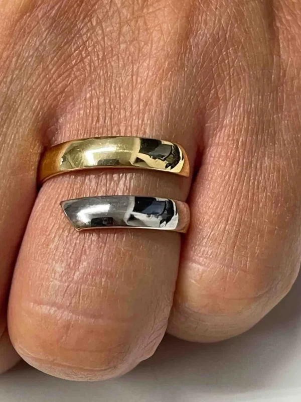 Roman Joyero Anillos<PIRAYET anillo cruzado en oro amarillo de 18 kilates ligero