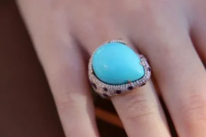Roman Joyero Anillos<POLCA, anillo de oro rosa, diamante, amatista y calcedonia