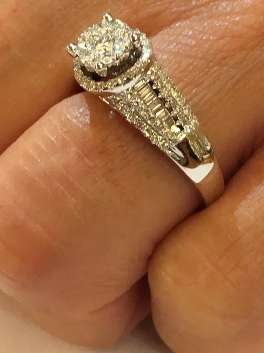 pompeya_anillo_de_oro_bla_5.webp Roman Joyero Anillos<POMPEYA, anillo de oro blanco con diamantes