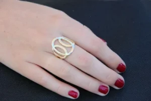 Roman Joyero Anillos<SENISE,anillo de plata dorada con eslabones