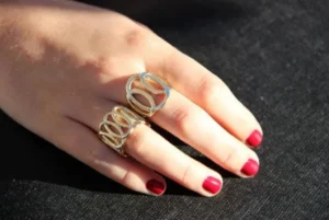 Roman Joyero Anillos<SENISE,anillo de plata dorada con eslabones