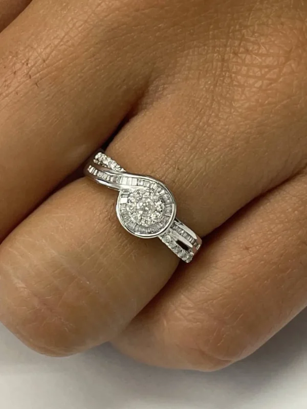 Roman Joyero Anillos<SIRACUSA anillo de brillantes y taipes en oro blanco de 18 ktes