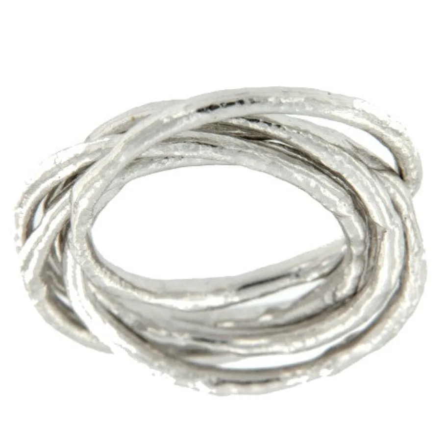 symi_anillo_de_plata_de_l_0.webp Roman Joyero Anillos<SYMI, anillo de plata de ley rodiado.