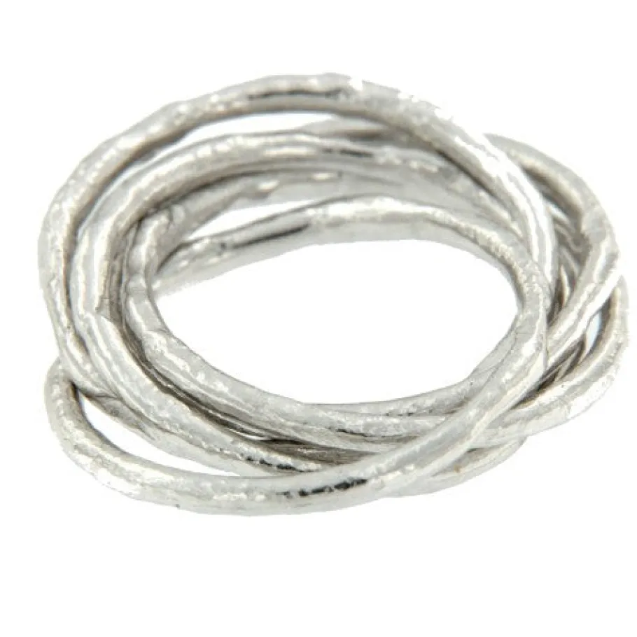 symi_anillo_de_plata_de_l_1.webp Roman Joyero Anillos<SYMI, anillo de plata de ley rodiado.