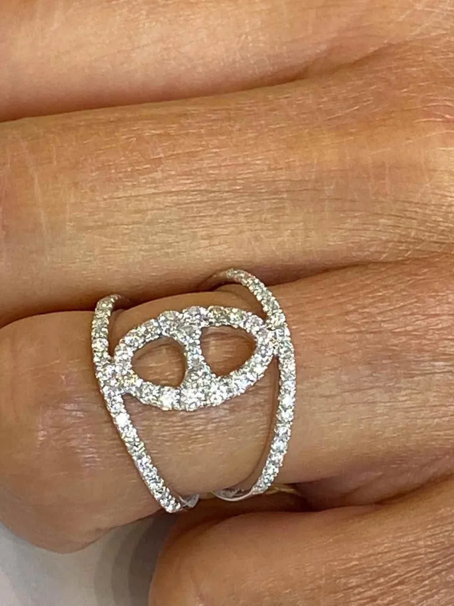 talmai_anillo_de_oro_blan_2.webp Roman Joyero Anillos<TALMAI, anillo de oro blanco con diamantes