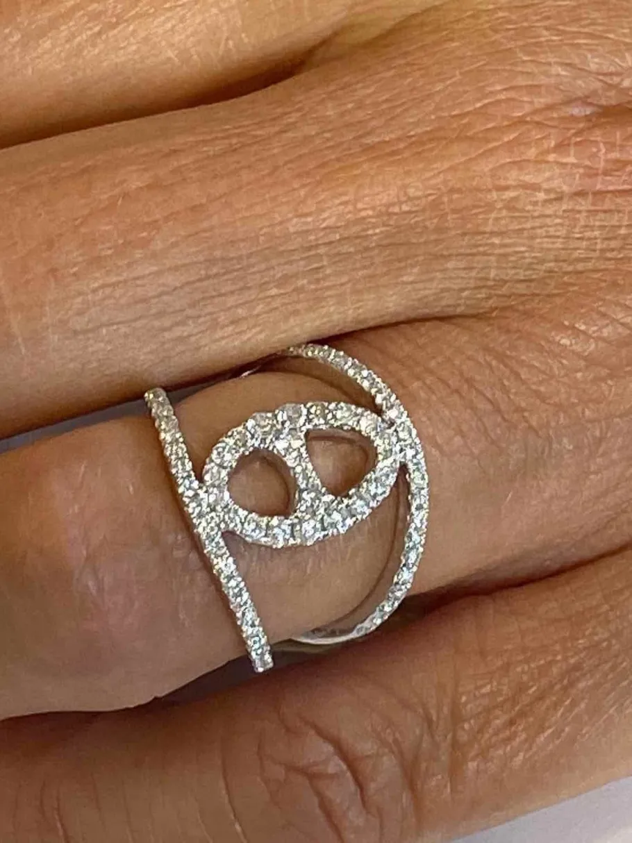 talmai_anillo_de_oro_blan_5.webp Roman Joyero Anillos<TALMAI, anillo de oro blanco con diamantes