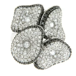 Roman Joyero Anillos<TRAPANI, anillo de oro blanco con diamantes.