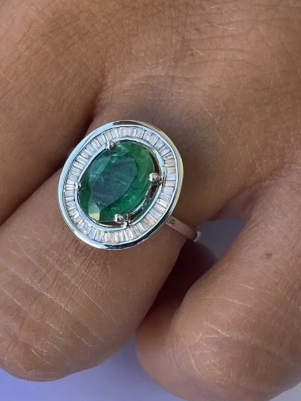Roman Joyero Anillos<VALS anillo oro 18k de esmeralda rodeadas de taipes de brillantes