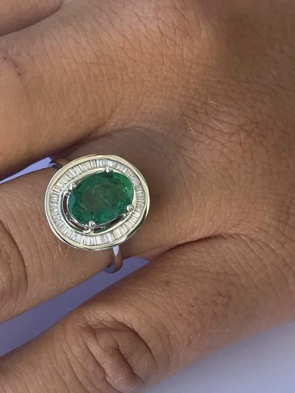 Roman Joyero Anillos<VALS anillo oro 18k de esmeralda rodeadas de taipes de brillantes