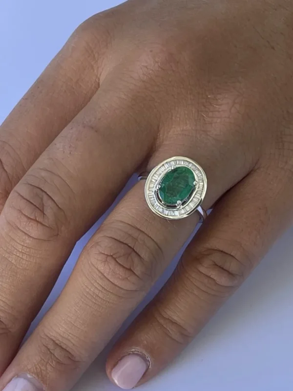Roman Joyero Anillos<VALS anillo oro 18k de esmeralda rodeadas de taipes de brillantes