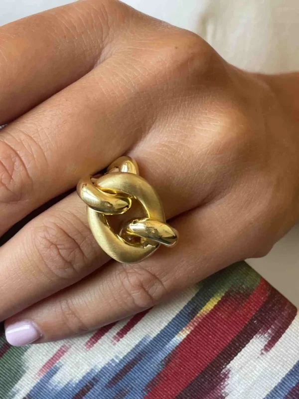 Roman Joyero Anillos<WALKIRIA anillo ancho barbado mate en plata 1ª ley bañada oro